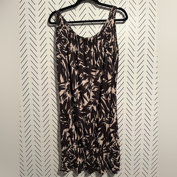 Diane Von Furstenberg Black and Cream Silk Dress - Picture 9 of 11